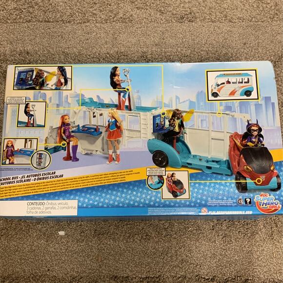 DC Super Hero Girls Transforming School Bus - Picture 2 of 6